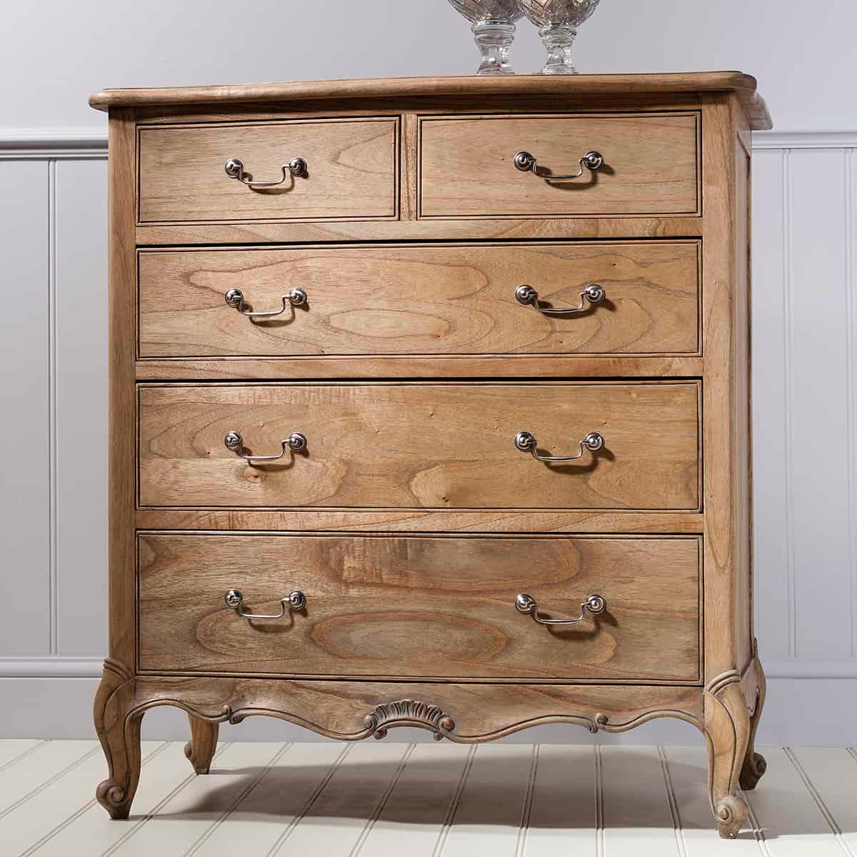 Commode chic patinée