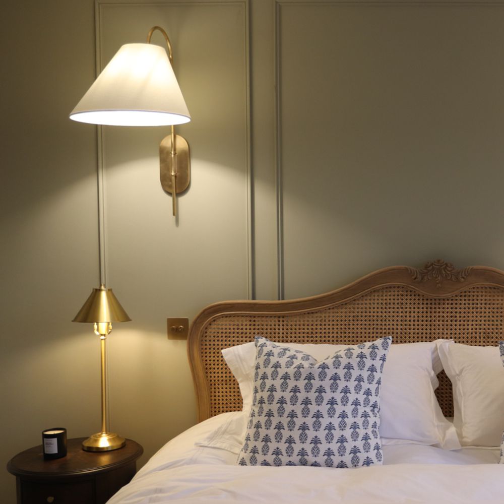 Applique murale articulée Kinsley grand format de Visual Comfort