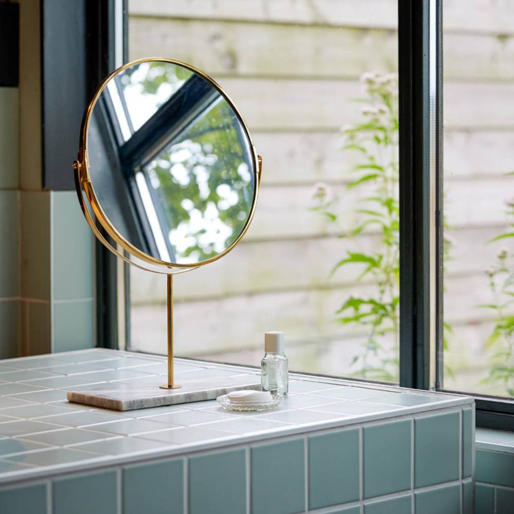 Miroir sur pied en marbre