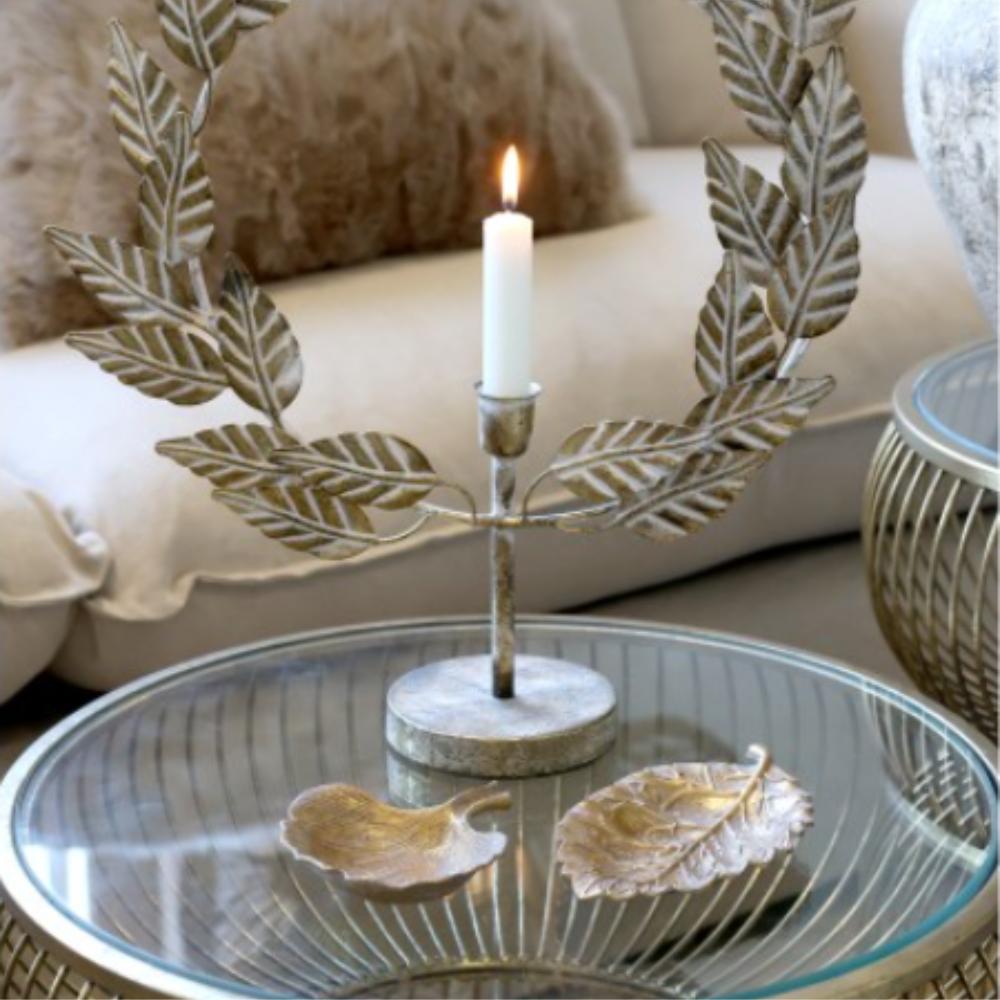 Plateau avec feuille