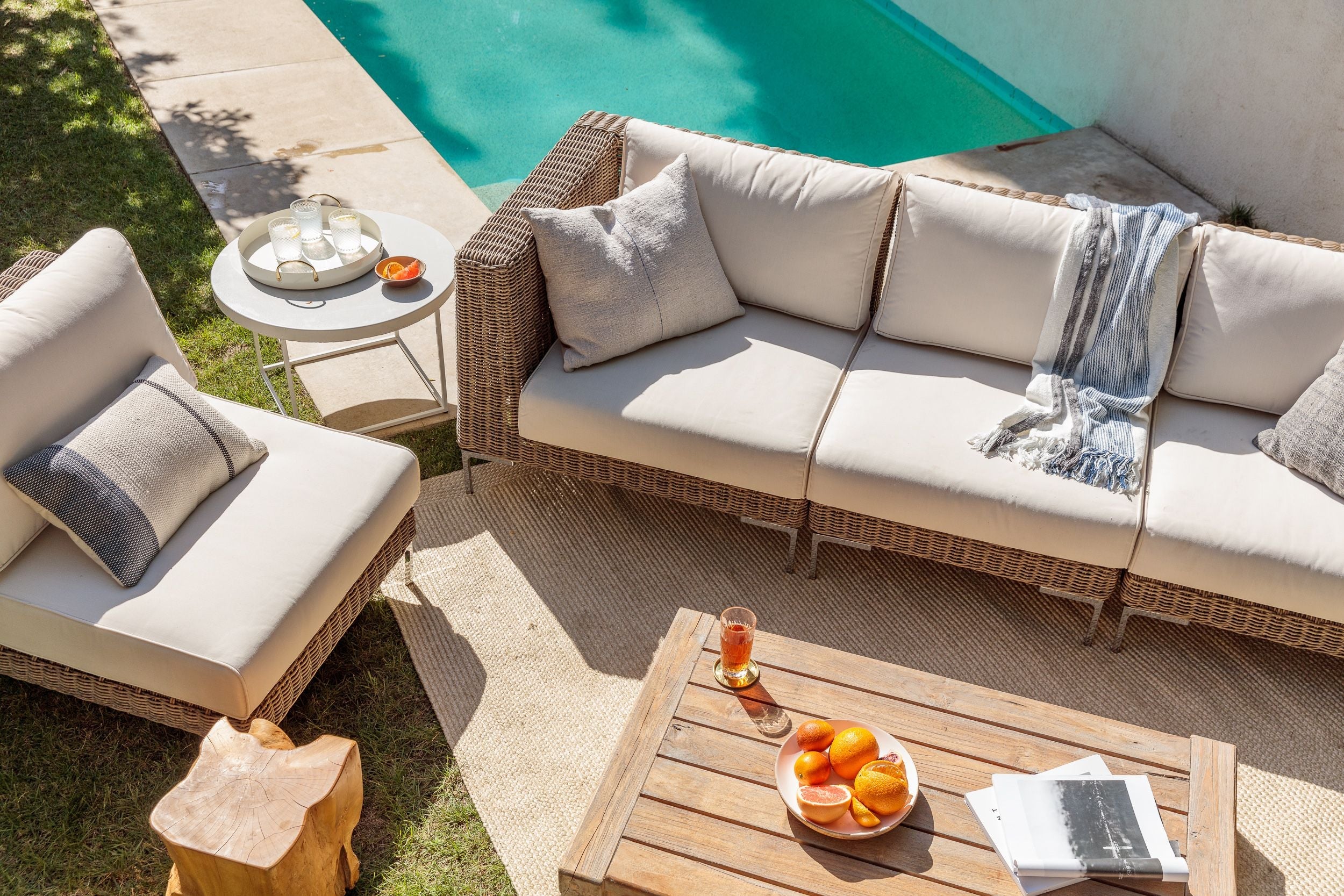 Canapé d'extérieur en osier marron avec fauteuils - 5 places