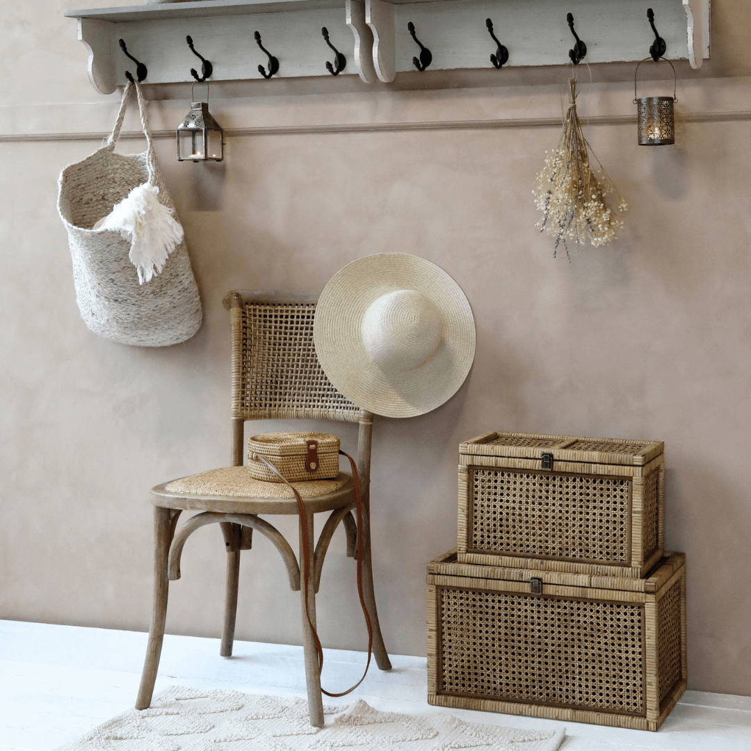 Chaise de salle à manger en osier français