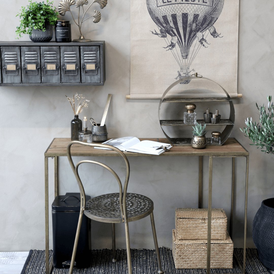 Étagère en laiton antique à motifs