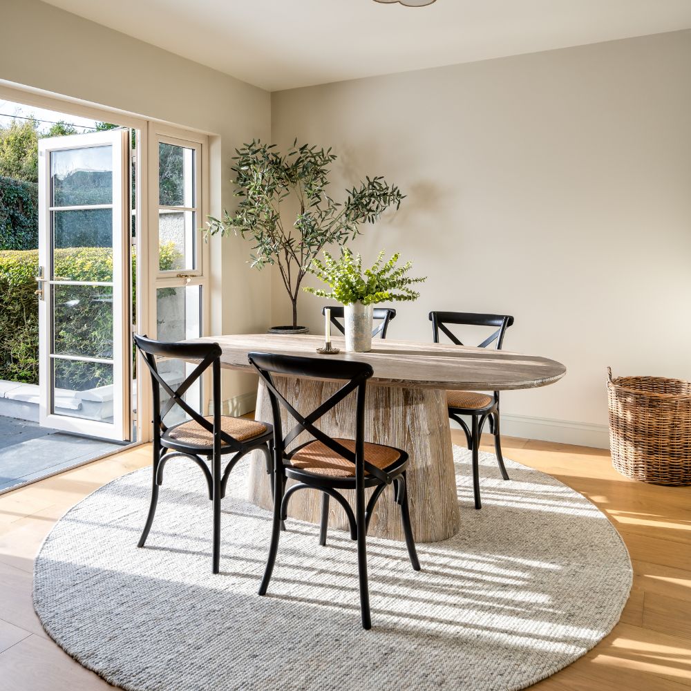 Table de salle à manger ovale Dakota