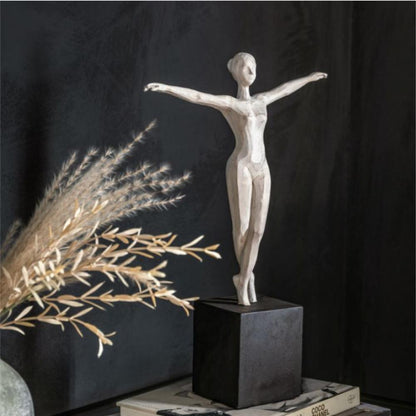 Sculpture de ballerine pirouette