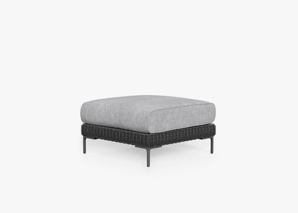 Pouf d'extérieur en osier noir