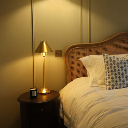 Lit en rotin Chic 180 cm Super King | Frêne vieilli Mindy | Design français