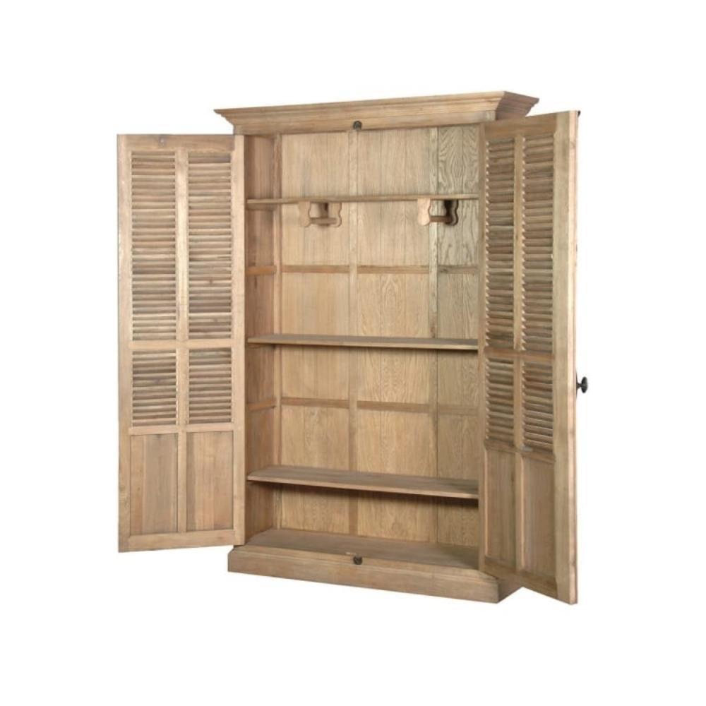 Grande armoire à persiennes patinée