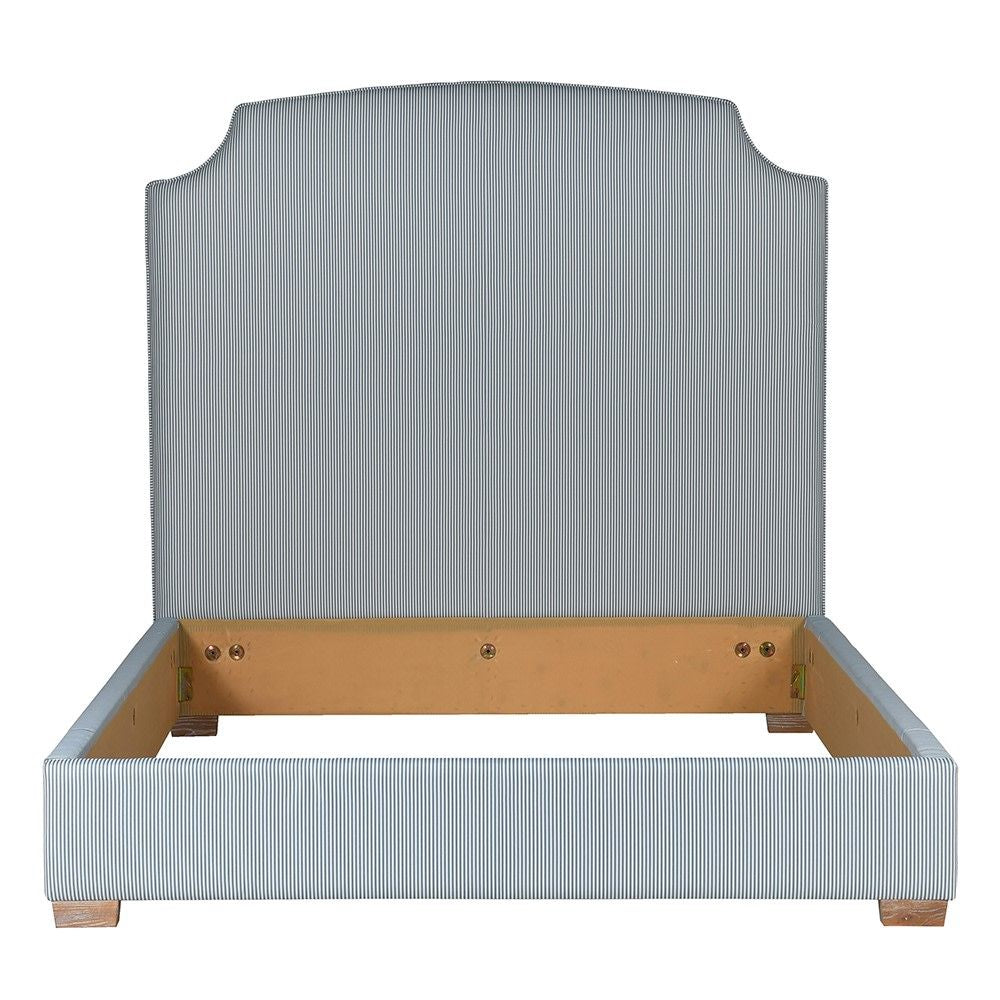 Lit Madeleine 150 cm (King Size) | Linge de lit à fines rayures bleues et blanches | Style classique