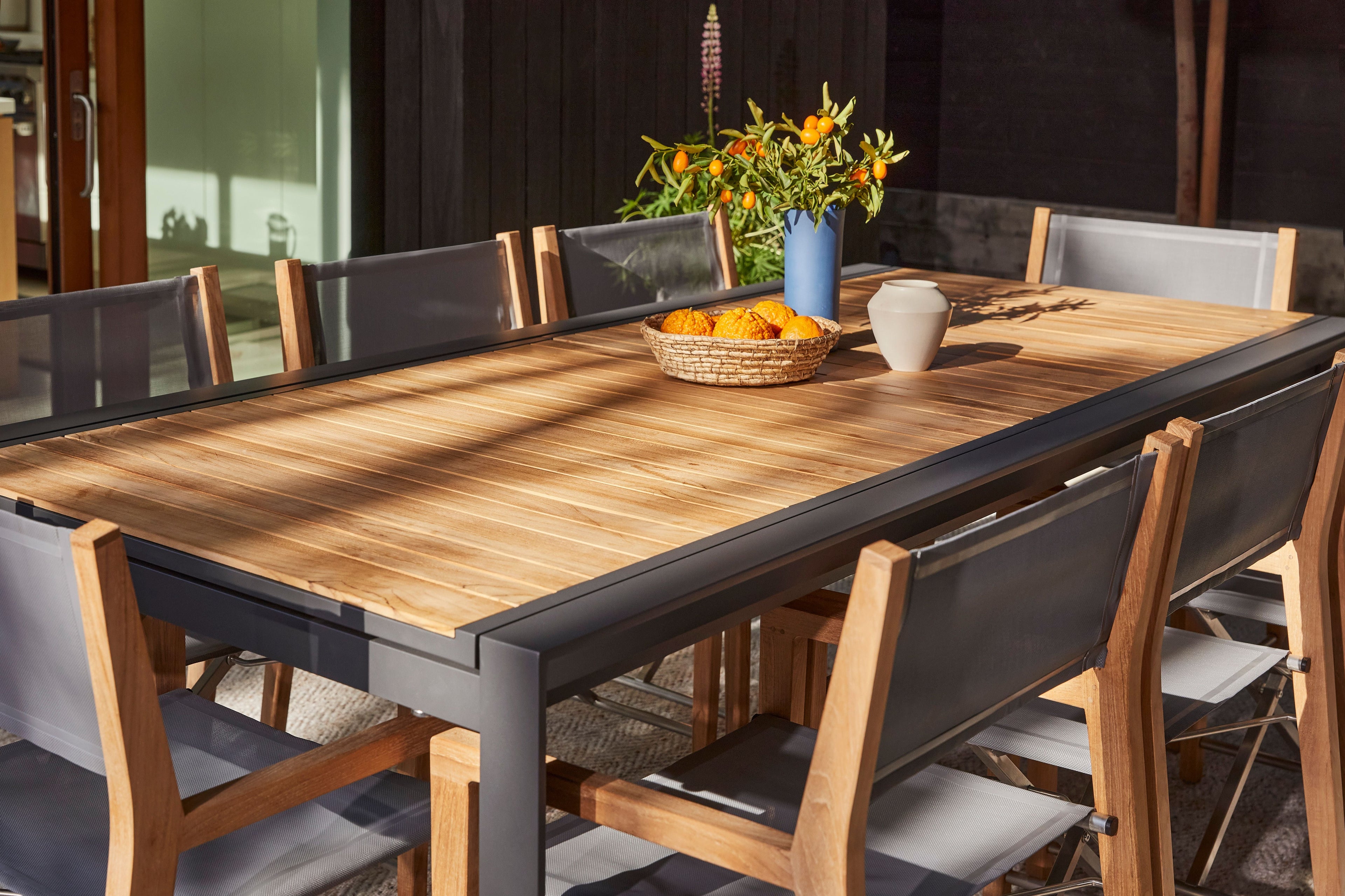 Chaise de directeur de salle à manger d'extérieur en teck
