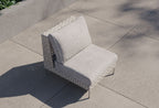 Chaise d'extérieur sans accoudoirs en osier à tissage ouvert