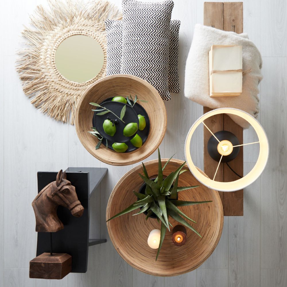 Ornement de cheval en bois