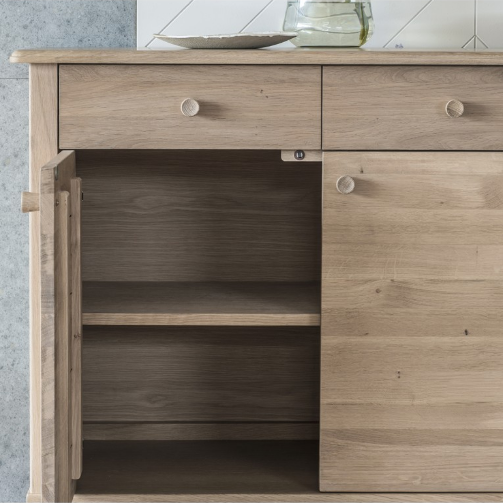 Buffet Wycombe à 3 portes et 3 tiroirs