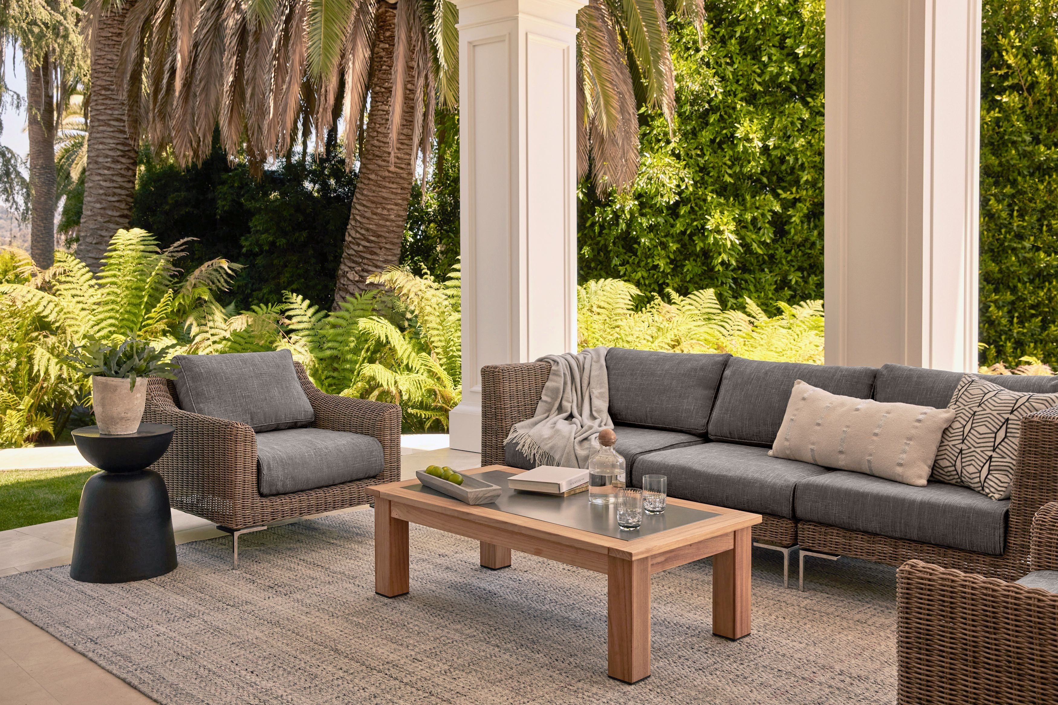 Causeuse d'extérieur en osier marron avec fauteuils - 4 places