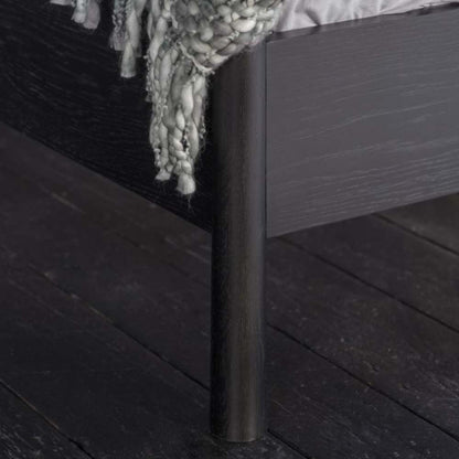Lit à fuseaux Winchester 152 cm (King Size) | Chêne massif noir | Design scandinave