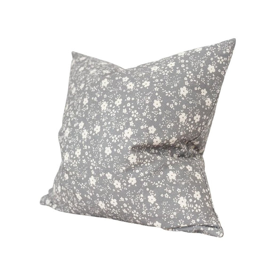 Coussin gris à fleurs