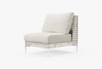 Chaise d'extérieur sans accoudoirs en osier à tissage ouvert