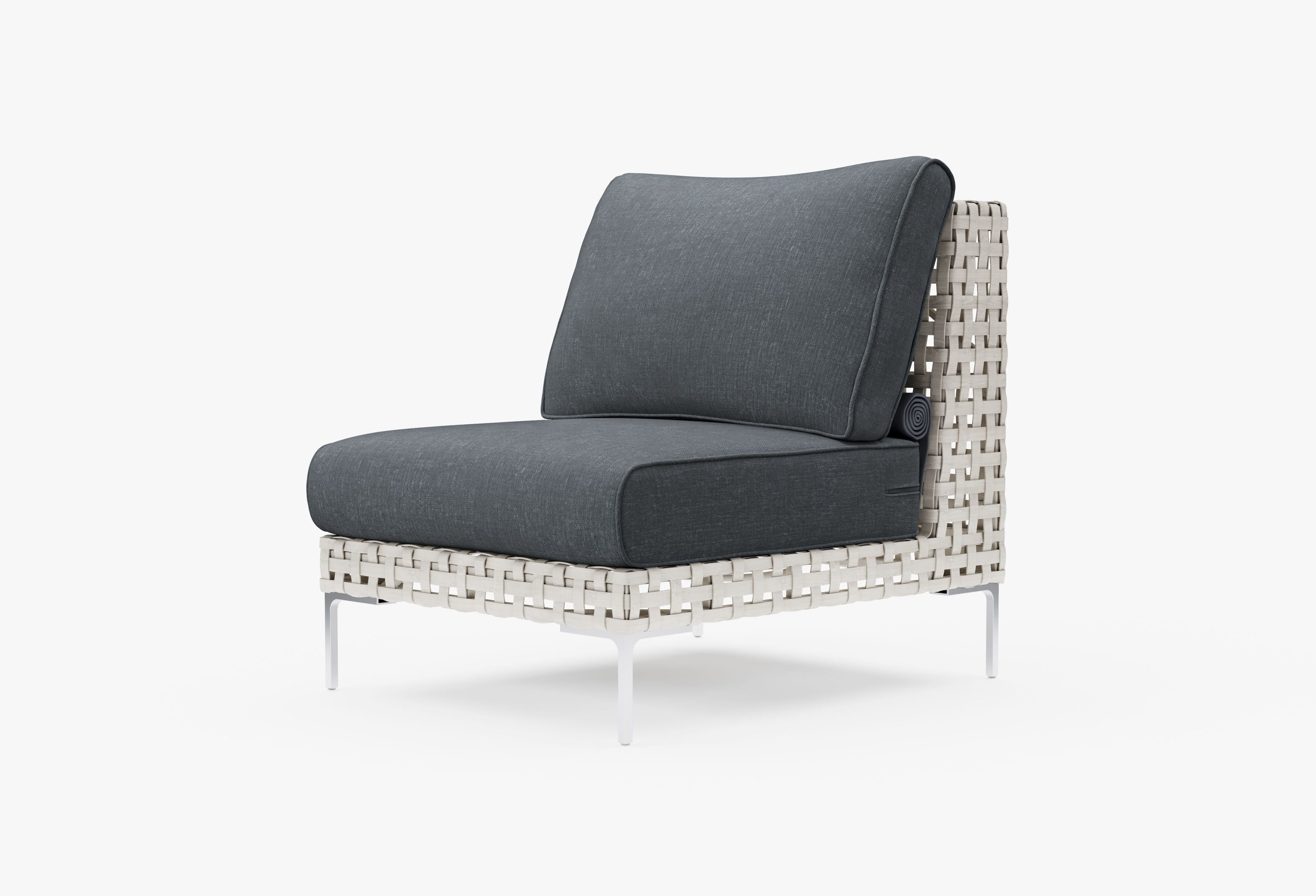Chaise d'extérieur sans accoudoirs en osier à tissage ouvert