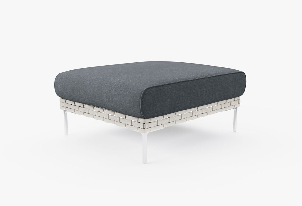 Pouf d'extérieur en osier à tissage ouvert