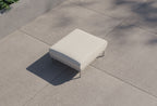 Pouf d'extérieur en osier à tissage ouvert