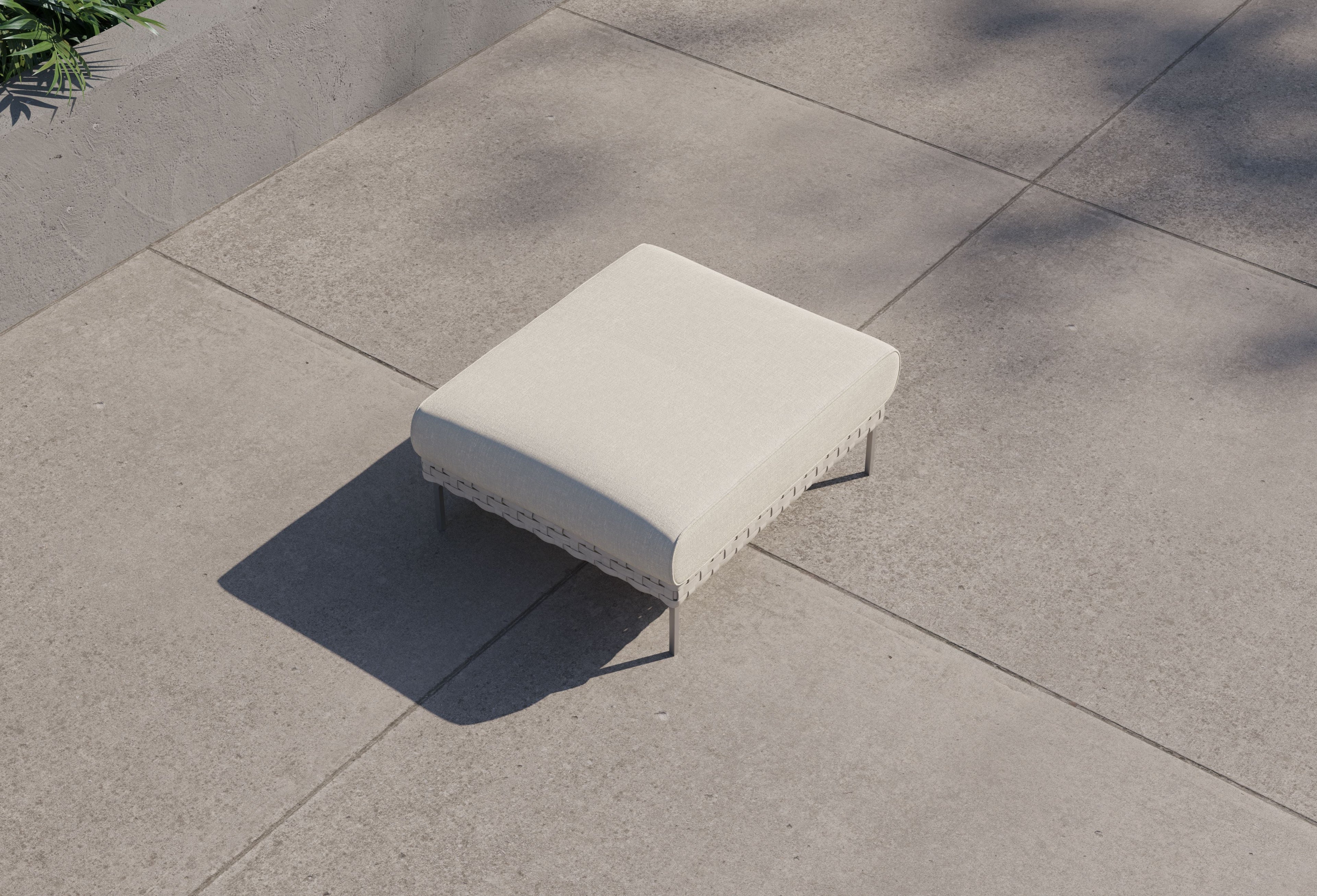Pouf d'extérieur en osier à tissage ouvert