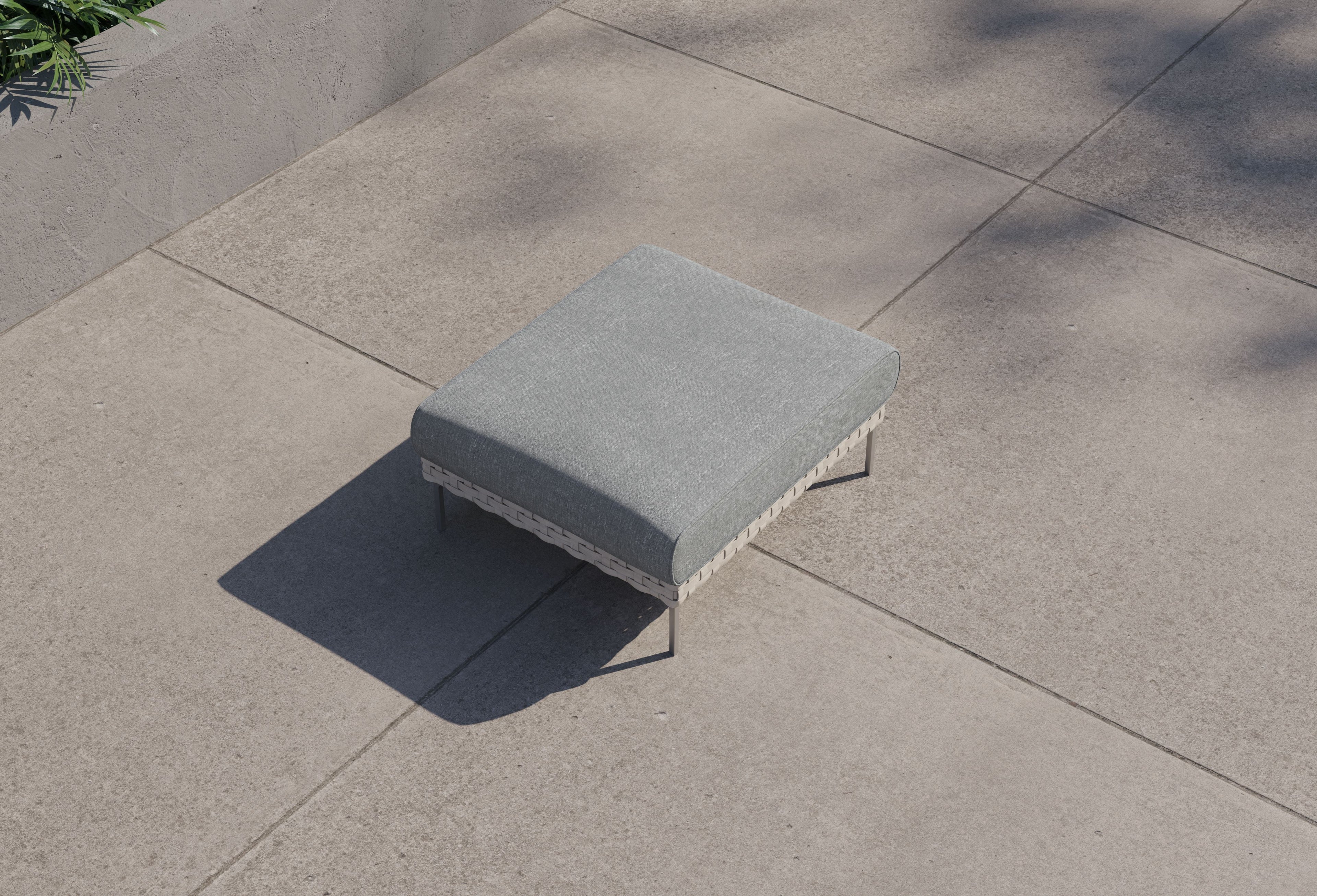 Pouf d'extérieur en osier à tissage ouvert