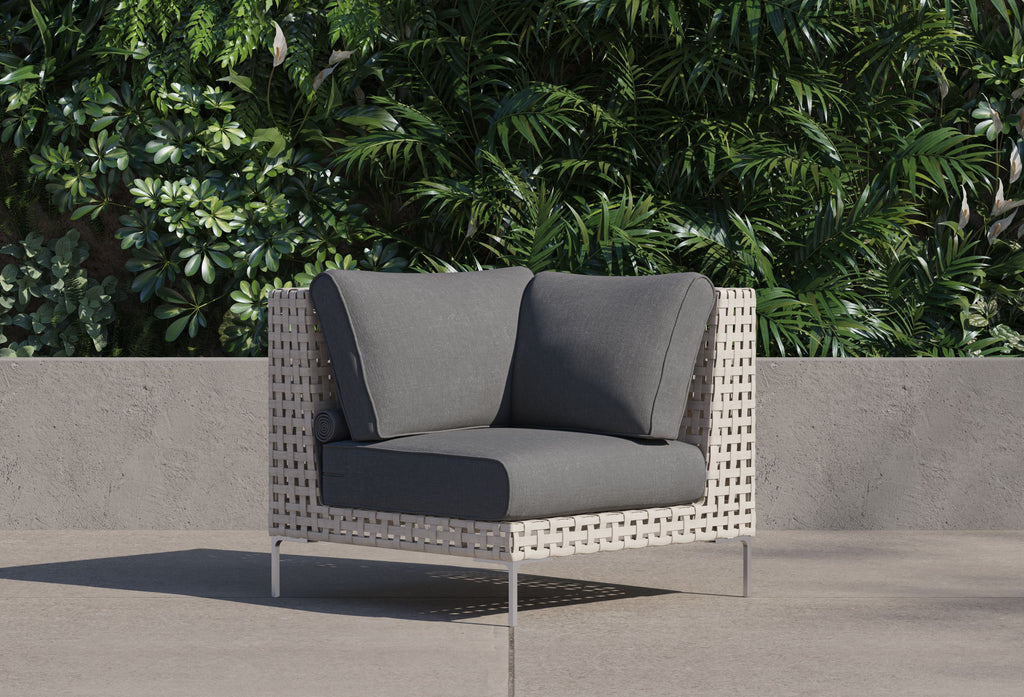 Chaise sectionnelle d'extérieur en osier à tissage ouvert